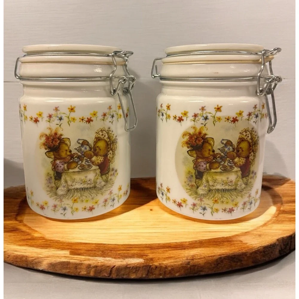 Set Of 2 Vtg Hallmark White Milk‎ Glass Ceramic Teddy Bear Tea Party Canisters